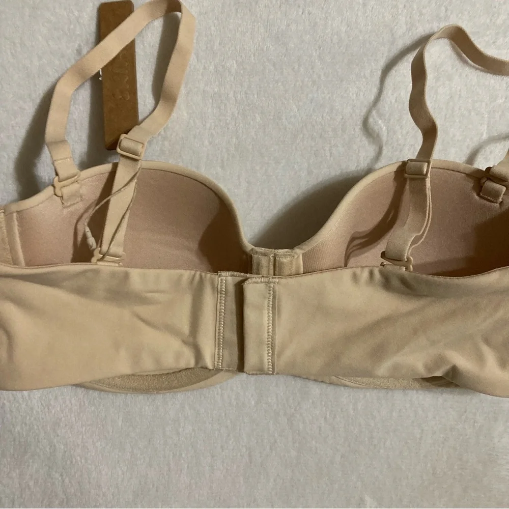 SKIMS Strapless Bra 32B - Picture 3 of 4